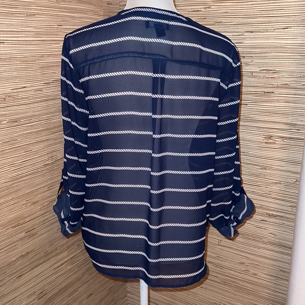 Gap large sheer long convertible sleeve navy white rope pattern tie front top! - Picture 4 of 6